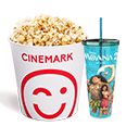 1 Vaso " Moana 2 " con gaseosa + 1 balde de pochoclos. 2 modelos disponibles. Elección en el cine, sujeto a disponibilidad. UNIDADES LIMITADAS.
